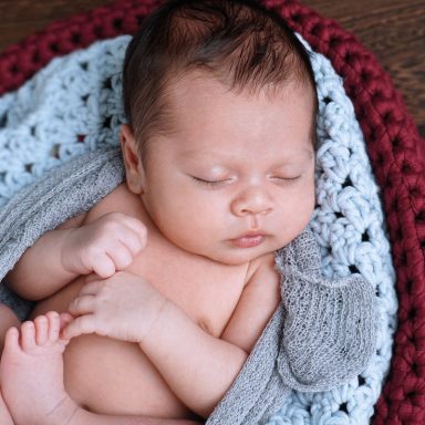 Fotografía Newborn o recién nacido en Vitoria-Gasteiz | Belly Painting Titxu | Estitxu Aguiriano