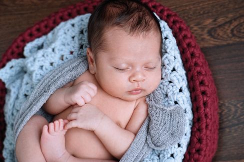 Fotografía Newborn o recién nacido en Vitoria-Gasteiz | Belly Painting Titxu | Estitxu Aguiriano