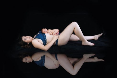 Fotografía Newborn o recién nacido en Vitoria-Gasteiz | Belly Painting Titxu | Estitxu Aguiriano
