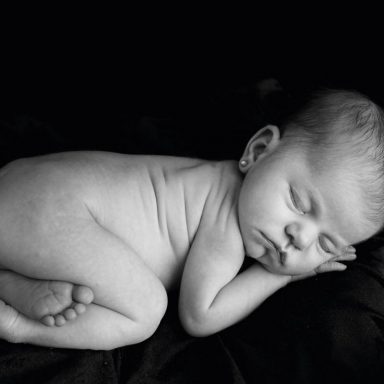 Fotografía Newborn o recién nacido en Vitoria-Gasteiz | Belly Painting Titxu | Estitxu Aguiriano