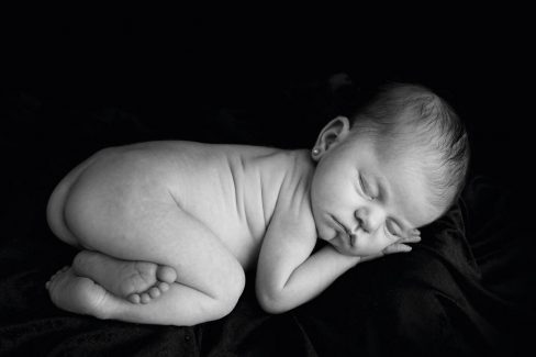 Fotografía Newborn o recién nacido en Vitoria-Gasteiz | Belly Painting Titxu | Estitxu Aguiriano
