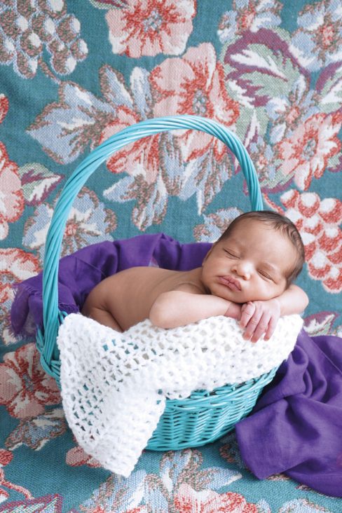 Fotografía Newborn o recién nacido en Vitoria-Gasteiz | Belly Painting Titxu | Estitxu Aguiriano