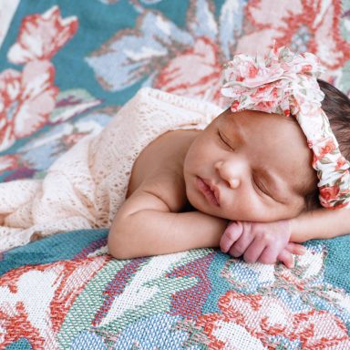 Fotografía Newborn o recién nacido en Vitoria-Gasteiz | Belly Painting Titxu | Estitxu Aguiriano