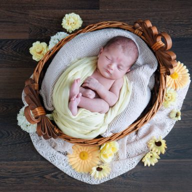 Fotografía Newborn o recién nacido en Vitoria-Gasteiz | Belly Painting Titxu | Estitxu Aguiriano