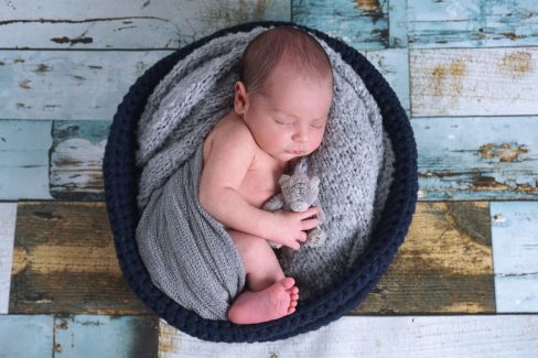 Fotografía Newborn o recién nacido en Vitoria-Gasteiz | Belly Painting Titxu | Estitxu Aguiriano