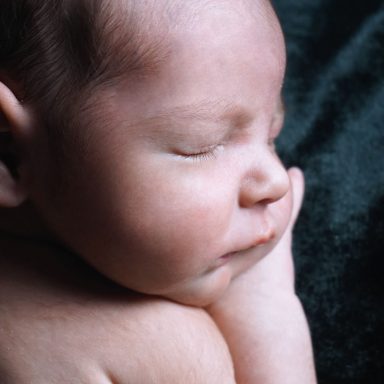 Fotografía Newborn o recién nacido en Vitoria-Gasteiz | Belly Painting Titxu | Estitxu Aguiriano