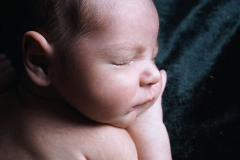 Fotografía Newborn o recién nacido en Vitoria-Gasteiz | Belly Painting Titxu | Estitxu Aguiriano