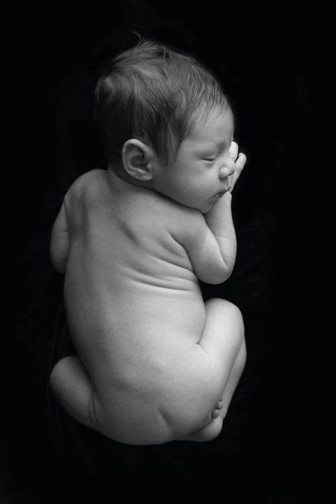 Fotografía Newborn o recién nacido en Vitoria-Gasteiz | Belly Painting Titxu | Estitxu Aguiriano